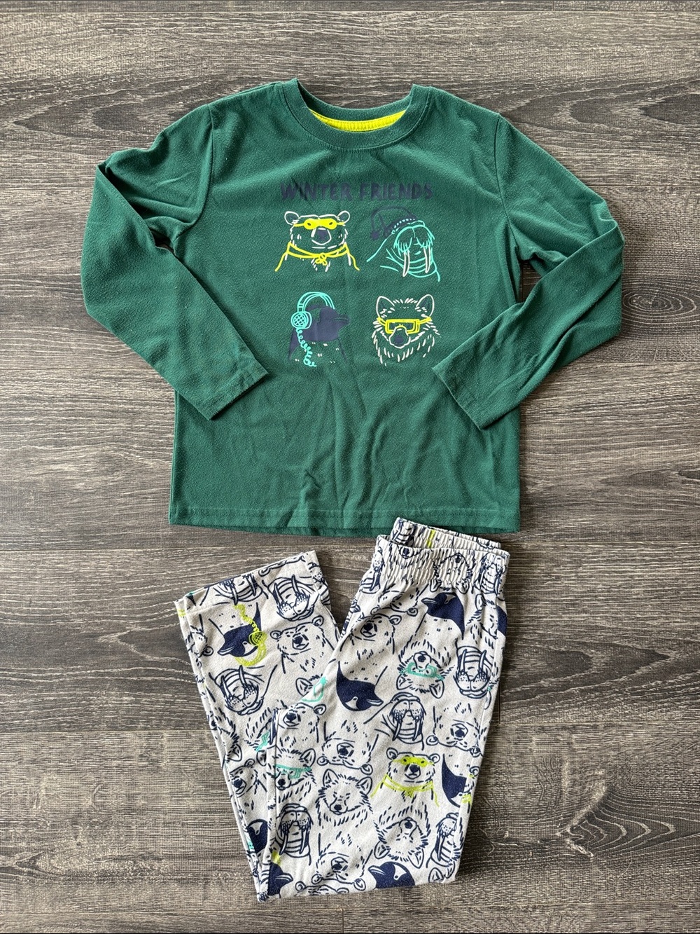 Cat & Jack Forest Green and Gray 'Winter Friends' Pajama Set